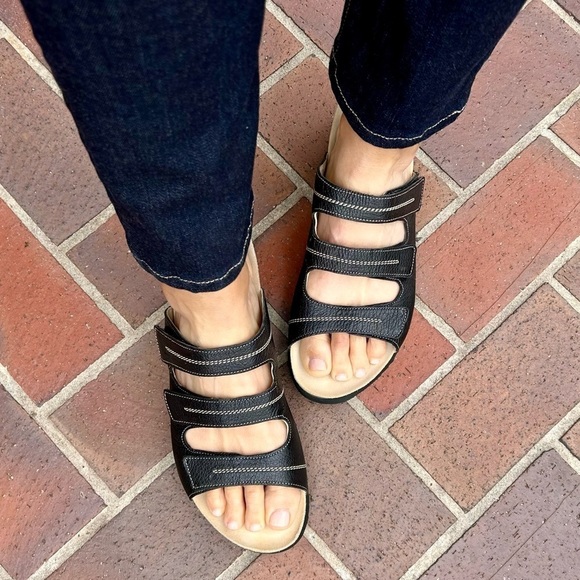 Mephisto Three Strap Slide Sandals Black Leather Low Wedge Velcro Open Toe 42 - Picture 1 of 9